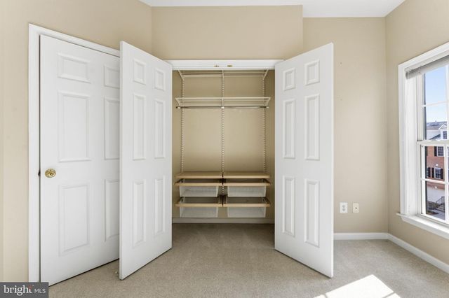 1538 ARTILLERY TER NE, Leesburg, VA 20176