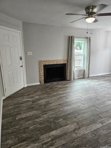 11750 Spring Life, San Antonio, TX 78249