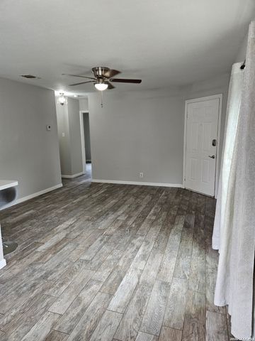11750 Spring Life, San Antonio, TX 78249