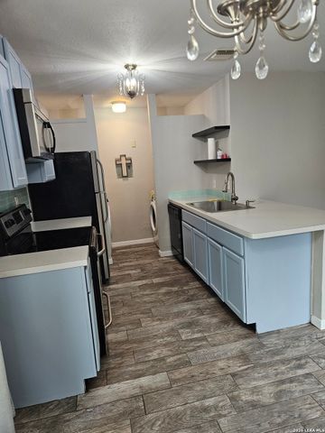 11750 Spring Life, San Antonio, TX 78249