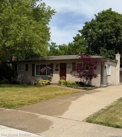 44252 Felstone Drive, Sterling Heights, MI 48313