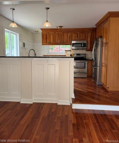 44252 Felstone Drive, Sterling Heights, MI 48313