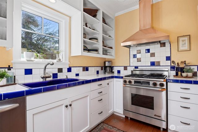 717 13th Street, Bellingham, WA 98225