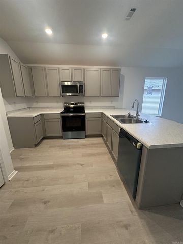 7048 Potomac Trail, Bauxite, AR 72011