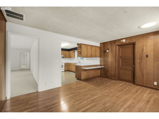 375 FIR KNOLL Ln, Salem, OR 97317