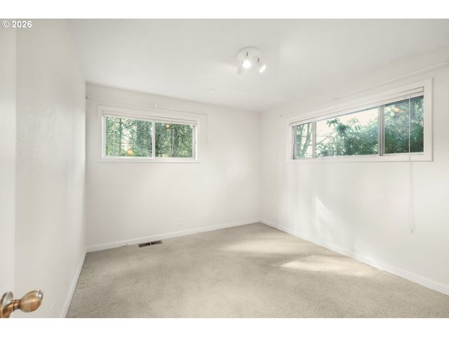 375 FIR KNOLL Ln, Salem, OR 97317