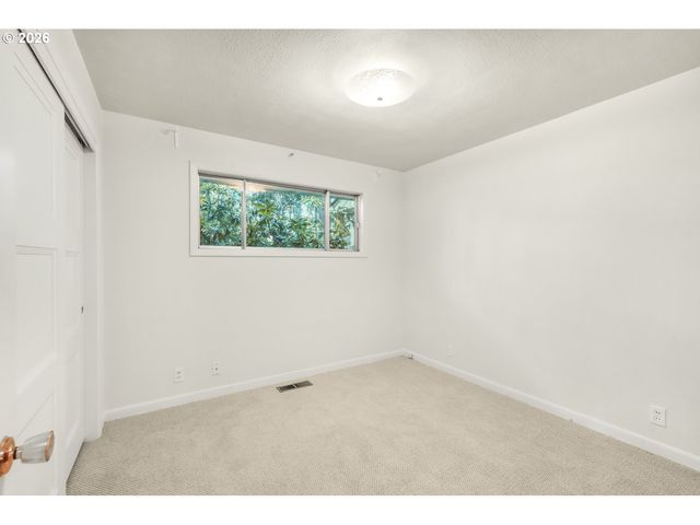 375 FIR KNOLL Ln, Salem, OR 97317