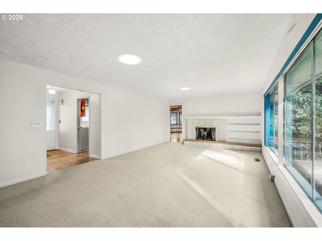 375 FIR KNOLL Ln, Salem, OR 97317