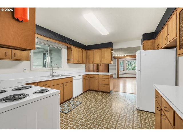 375 FIR KNOLL Ln, Salem, OR 97317