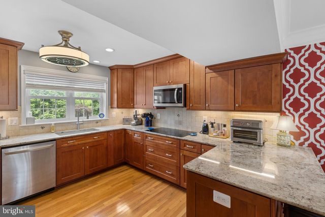 330 KINGSTON CIR, Sykesville, MD 21784