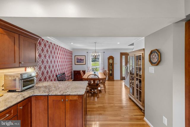 330 KINGSTON CIR, Sykesville, MD 21784