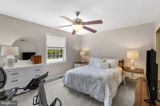 330 KINGSTON CIR, Sykesville, MD 21784