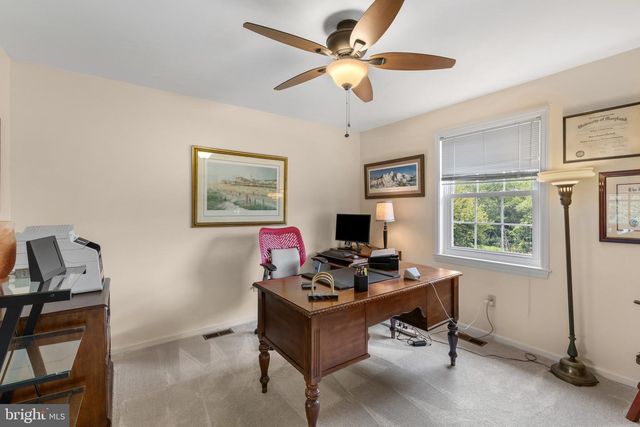 330 KINGSTON CIR, Sykesville, MD 21784