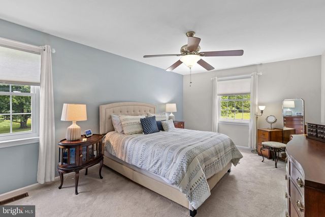 330 KINGSTON CIR, Sykesville, MD 21784