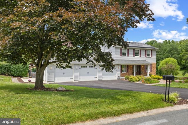 330 KINGSTON CIR, Sykesville, MD 21784