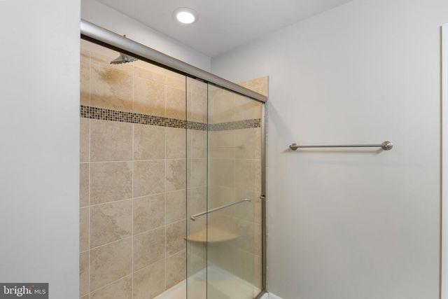 330 KINGSTON CIR, Sykesville, MD 21784