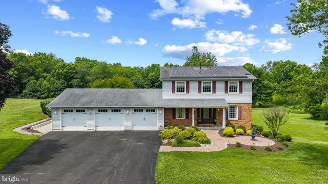 330 KINGSTON CIR, Sykesville, MD 21784