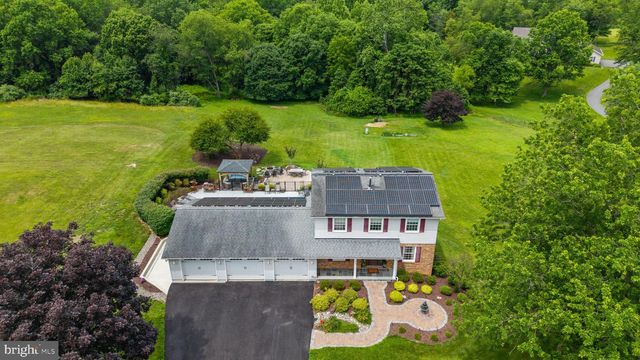 330 KINGSTON CIR, Sykesville, MD 21784