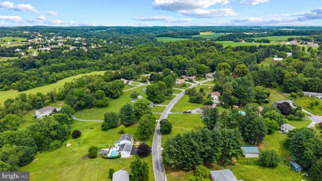 330 KINGSTON CIR, Sykesville, MD 21784