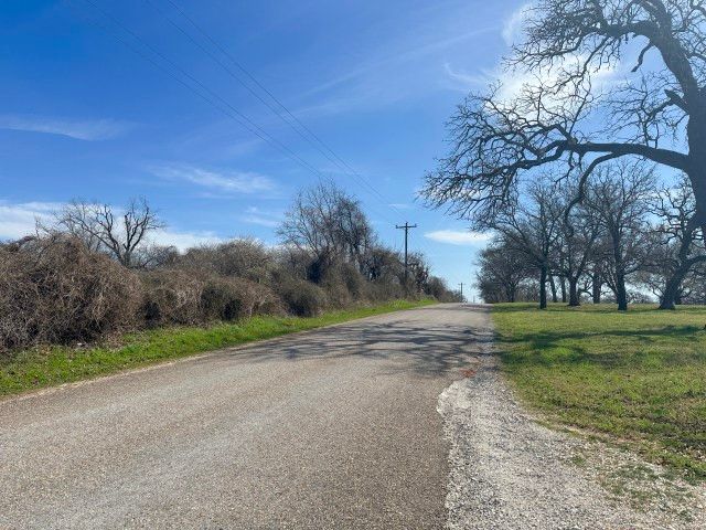 1045 Hcr 2124 Loop, Whitney, TX 76692