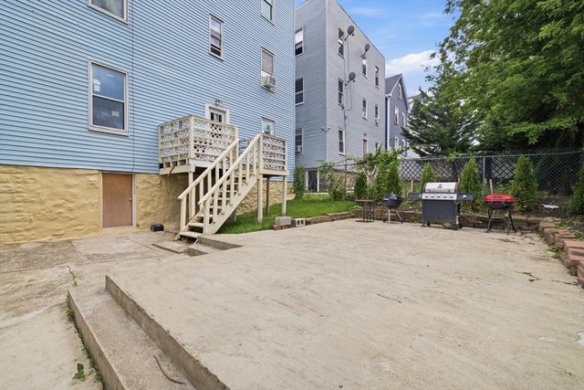 34 Sumner St 5, Revere, MA 02151