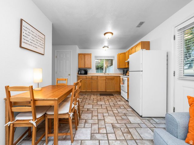 807 HILLSDALE LN, Provo, UT 84606