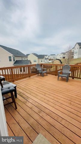 3214 FLEDGLING CIR, Woodbridge, VA 22193