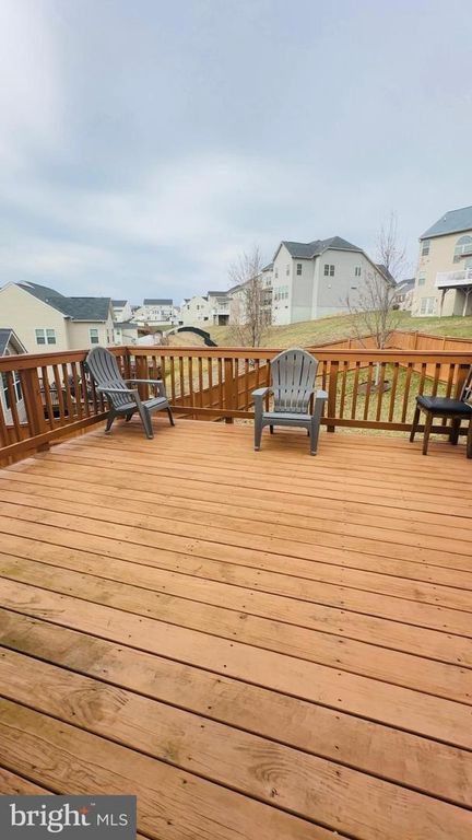 3214 FLEDGLING CIR, Woodbridge, VA 22193