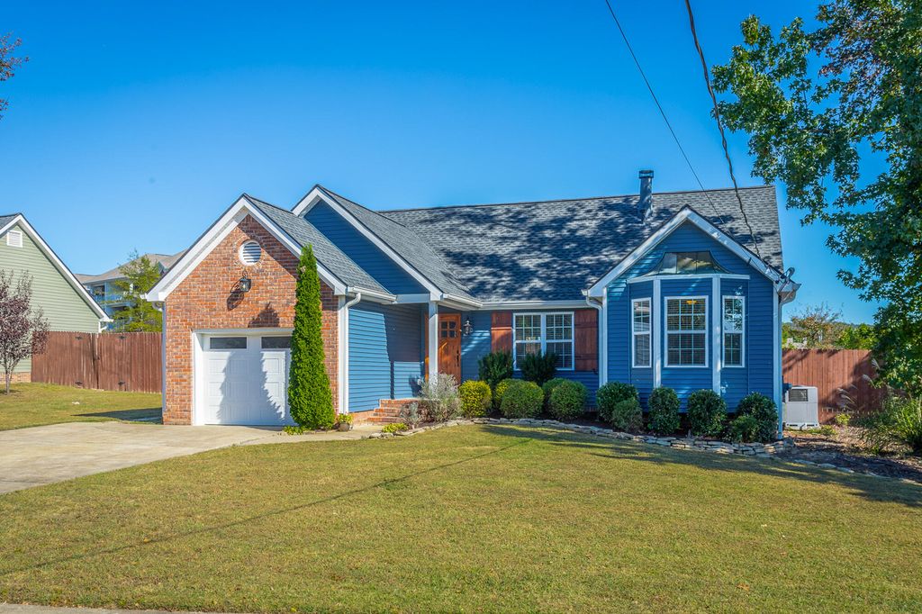 2306 Ashford Drive, Chattanooga, TN 37421
