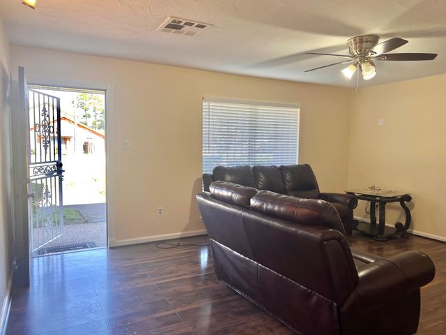 7913 Cook Road, Houston, TX 77072