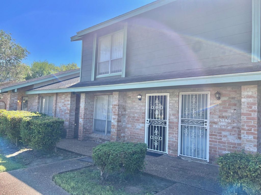 7913 Cook Road, Houston, TX 77072