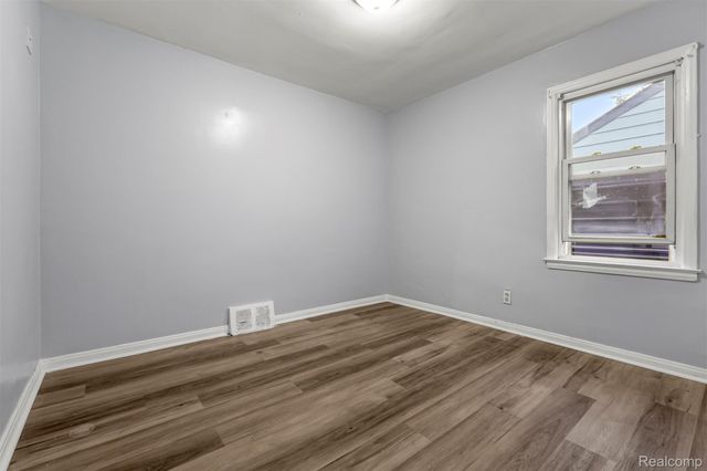 1808 Rose Avenue, Lincoln Park, MI 48146