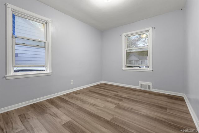 1808 Rose Avenue, Lincoln Park, MI 48146