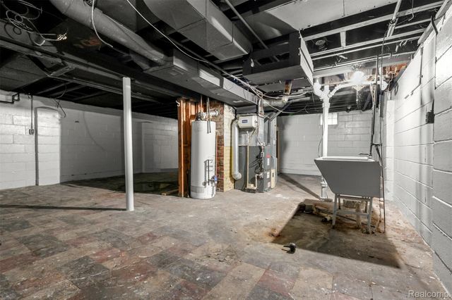 1808 Rose Avenue, Lincoln Park, MI 48146