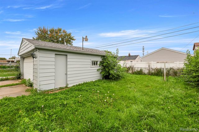 1808 Rose Avenue, Lincoln Park, MI 48146