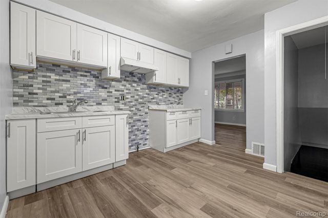1808 Rose Avenue, Lincoln Park, MI 48146