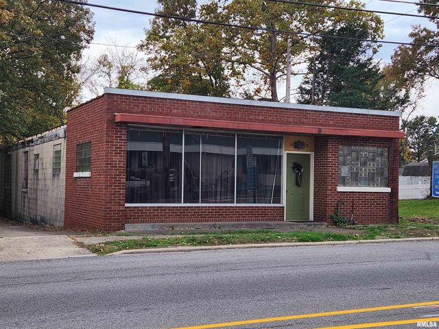 202 E WATER Street, Pinckneyville, IL 62274