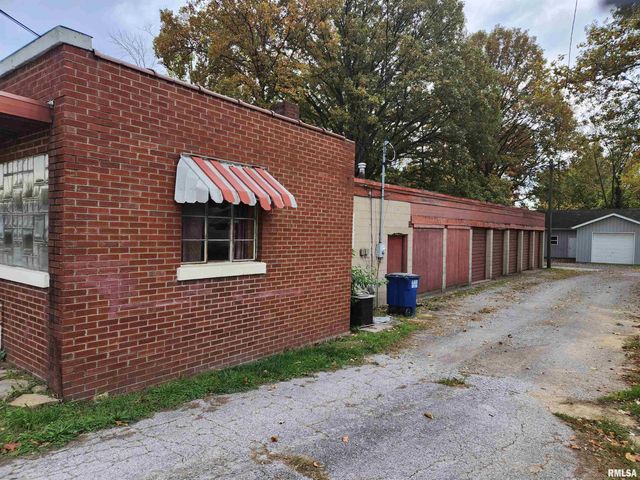 202 E WATER Street, Pinckneyville, IL 62274