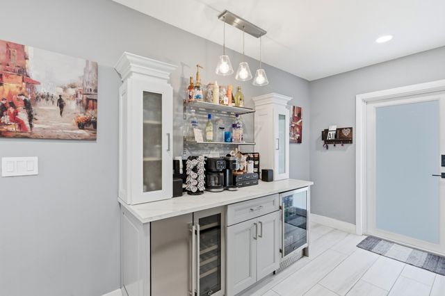141 SE 8th Street, Pompano Beach, FL 33060