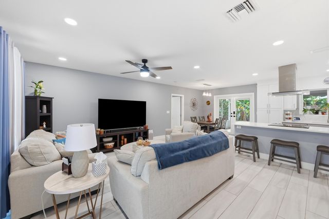 141 SE 8th Street, Pompano Beach, FL 33060