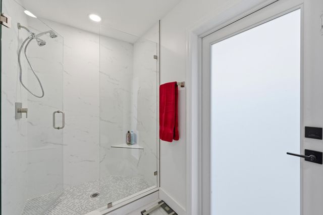 141 SE 8th Street, Pompano Beach, FL 33060