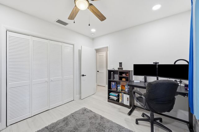 141 SE 8th Street, Pompano Beach, FL 33060