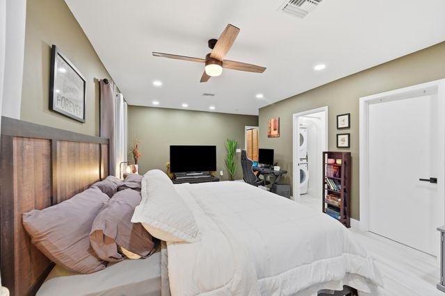 141 SE 8th Street, Pompano Beach, FL 33060