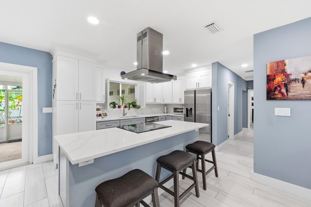 141 SE 8th Street, Pompano Beach, FL 33060