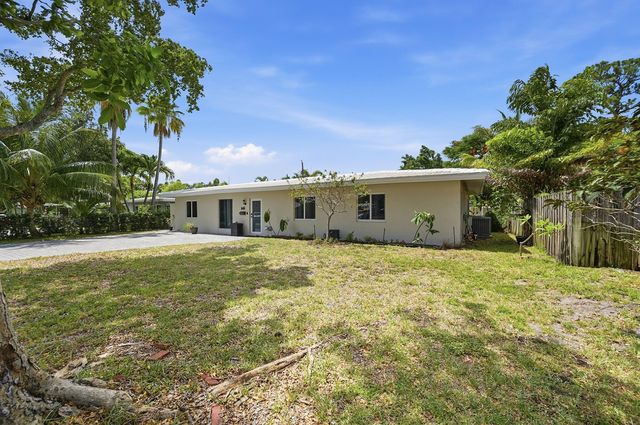 141 SE 8th Street, Pompano Beach, FL 33060
