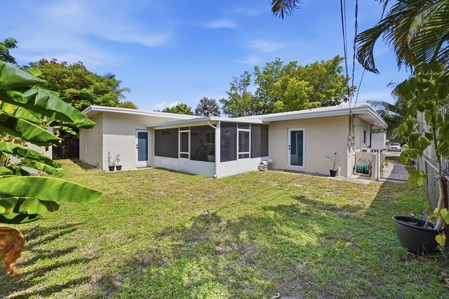 141 SE 8th Street, Pompano Beach, FL 33060
