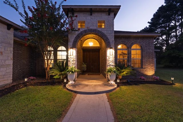 8992 Wind Jammer Lane, Montgomery, TX 77316