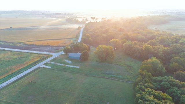 11094 NW Rowe Drive, Granger, IA 50109