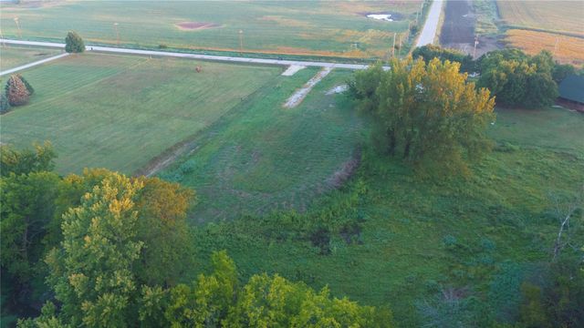 11094 NW Rowe Drive, Granger, IA 50109