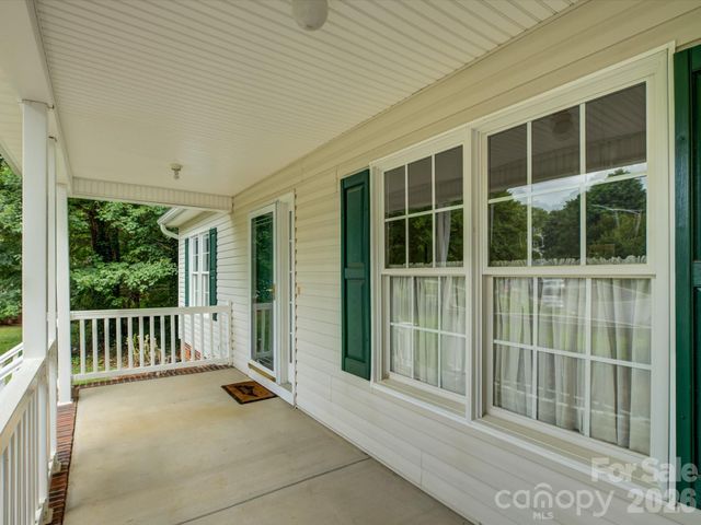 1527 Lavington Court, Gastonia, NC 28056